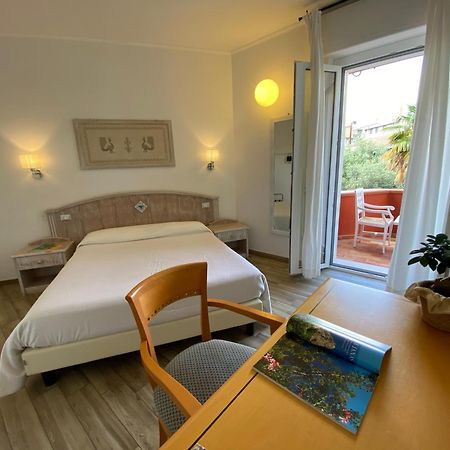 Locanda Degli Artisti 托尔托利 外观 照片